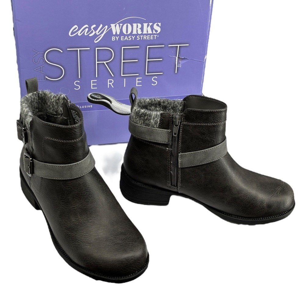 Easy‎ Works Easy Street Kourt Grey Slip Resistant Ankle Boots 7W Faux Fur Buckle